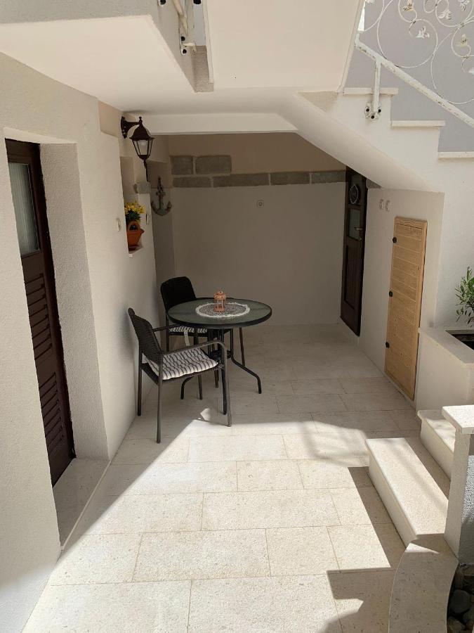 Karmelita'S Place -Studio Šibenik Extérieur photo